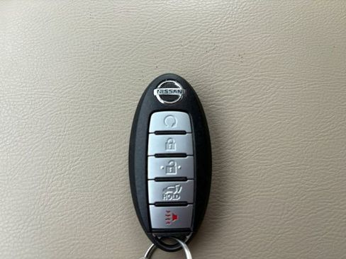 Used 2018 Nissan Pathfinder SL w/ SL Premium Package AWD/4WD image 21