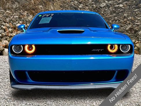 Used 2018 Dodge Challenger SRT Hellcat RWD image 3