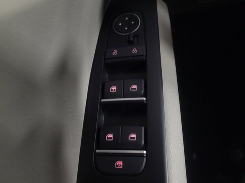 Used 2022 Kia Soul LX image 27