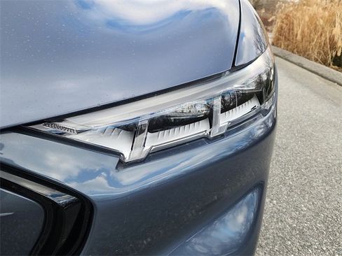 Used 2021 Ford Mustang Mach-E Premium image 9