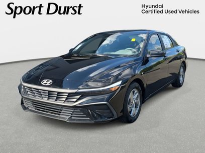Used 2024 Hyundai Elantra SE