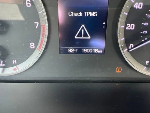 Used 2016 Hyundai Sonata SE w/ Cargo Package FWD image 13