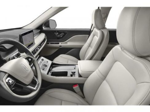 Certified 2024 Lincoln Aviator 2WD w/ Premium Package image 9