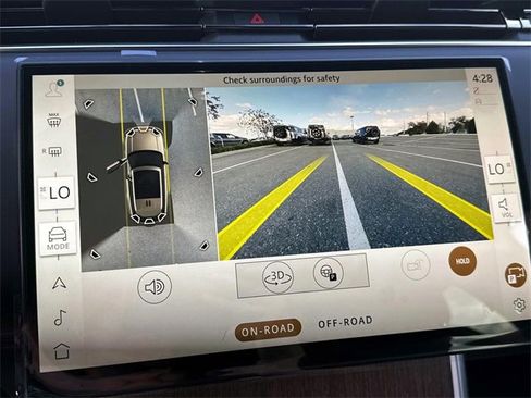 New 2025 Land Rover Range Rover SE image 22