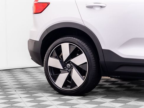 Used 2023 Volvo XC40 Recharge Ultimate AWD/4WD image 34