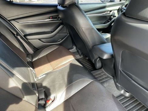 Used 2022 MAZDA MAZDA3 s image 24