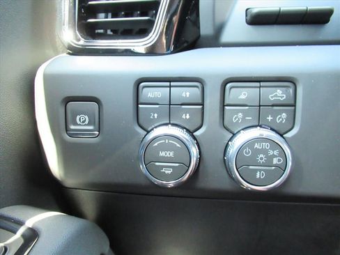 New 2026 GMC Sierra 1500 AT4 w/ AT4 Premium Package AWD/4WD image 20