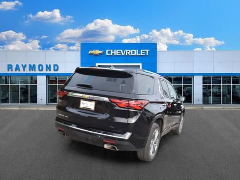Used 2022 Chevrolet Traverse High Country AWD/4WD image 3
