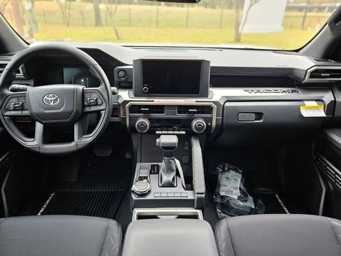 New 2025 Toyota Tacoma SR5 image 9