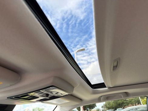 Used 2023 Toyota 4Runner SR5 Premium w/ Moonroof Package AWD/4WD image 8