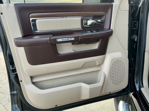 Used 2016 RAM 1500 Laramie w/ Convenience Group image 39