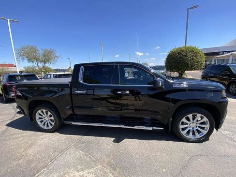 Used 2020 Chevrolet Silverado 1500 High Country w/ Technology Package AWD/4WD image 2