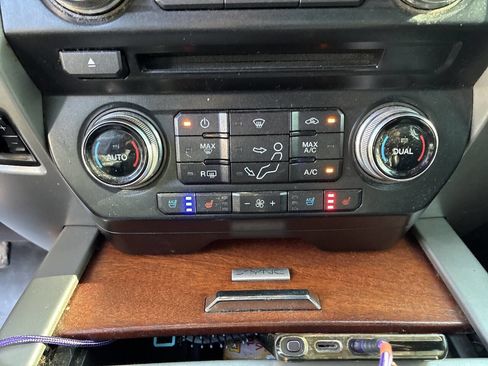 Used 2017 Ford F250 King Ranch image 23