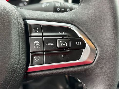 Used 2024 Jeep Compass Limited image 18