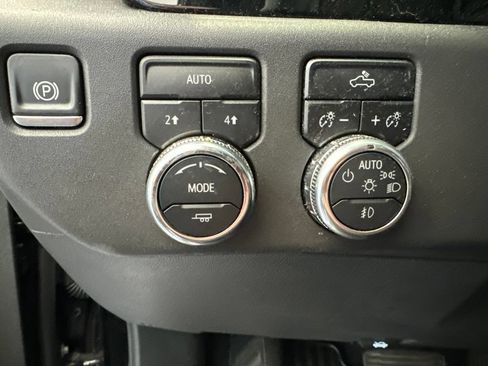 Used 2024 GMC Sierra 1500 Elevation AWD/4WD image 12
