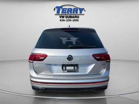 Used 2022 Volkswagen Tiguan SE R-Line AWD/4WD image 3