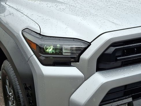 Certified 2025 Toyota 4Runner SR5 image 9