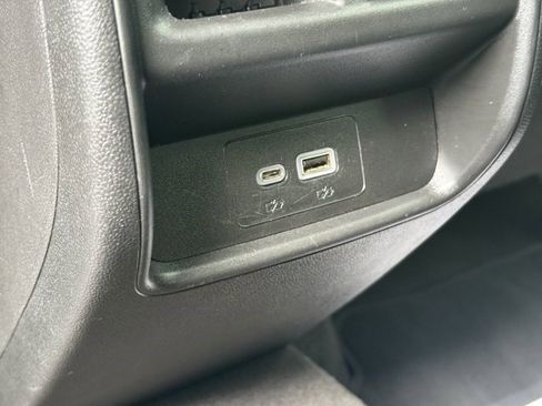 Certified 2023 Cadillac XT4 Premium Luxury image 17