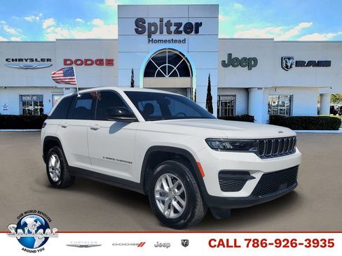 Used 2024 Jeep Grand Cherokee Laredo X w/ Luxury Tech Group I AWD/4WD image 1
