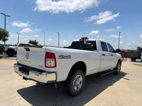 Used 2022 RAM 2500 Tradesman w/ Chrome Appearance Group AWD/4WD image 5