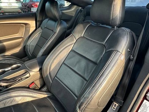 Used 2018 Ford Mustang Coupe w/ Black Accent Pkg RWD image 22