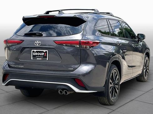 Used 2023 Toyota Highlander XSE FWD image 13
