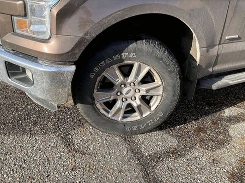 Used 2015 Ford F150 XLT w/ Equipment Group 302A Luxury image 4