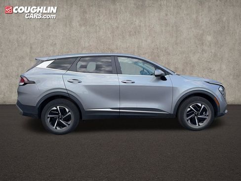 Used 2023 Kia Sportage LX AWD/4WD image 9