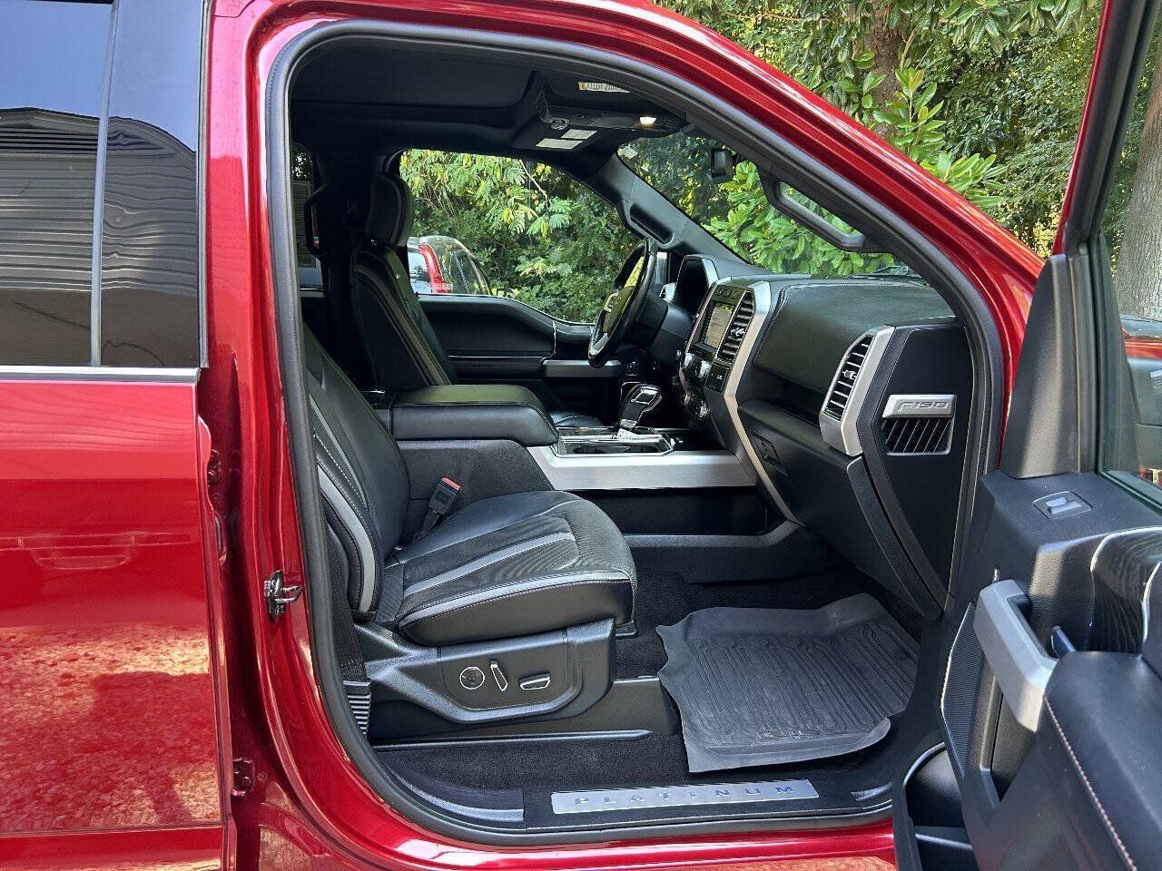Used 2018 Ford F150 Platinum w/ Equipment Group 701A Luxury AWD/4WD image 27