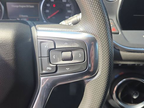 Used 2024 Chevrolet Blazer LT FWD image 25