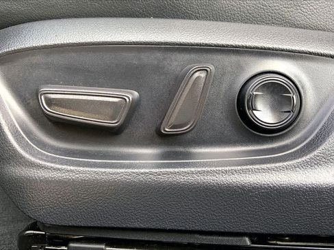 Used 2023 Toyota Camry XLE image 34