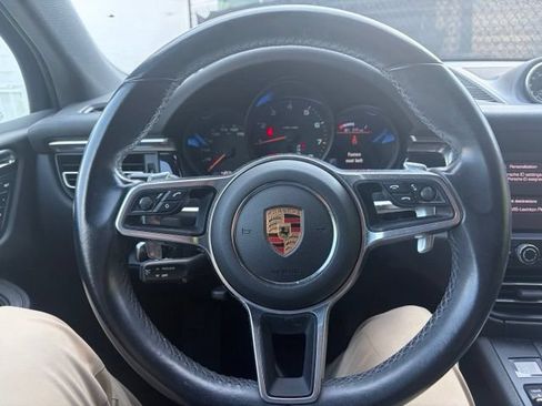 Used 2021 Porsche Macan AWD/4WD image 36