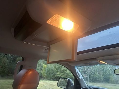 Used 2010 Toyota Sequoia Platinum image 8