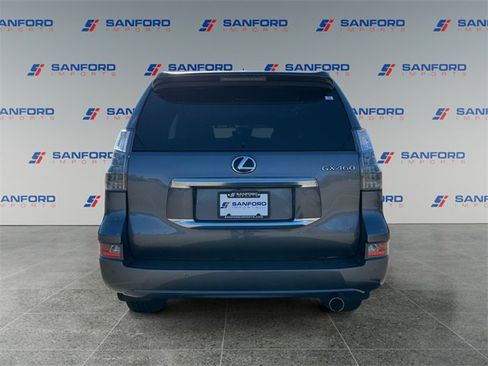 Used 2021 Lexus GX 460 Premium image 4