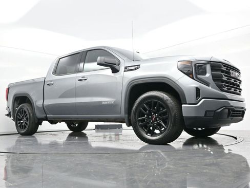 Used 2025 GMC Sierra 1500 Elevation image 44