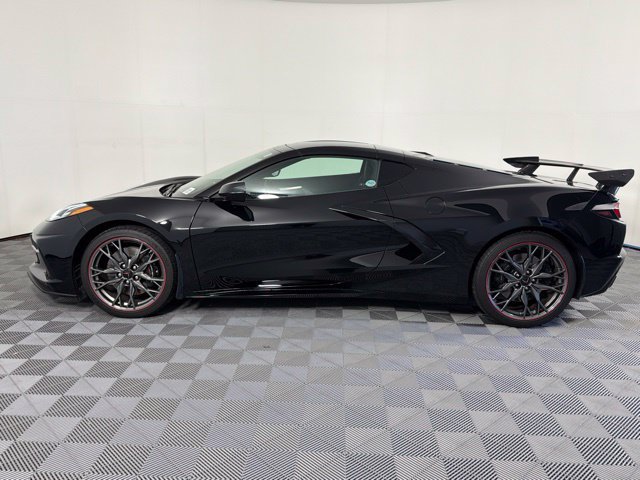 Used 2024 Chevrolet Corvette Stingray Premium Cpe w/ Z51 Performance Package RWD image 9
