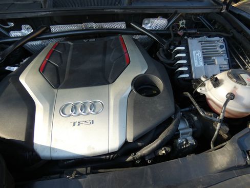 Used 2019 Audi SQ5 Premium Plus w/ Premium Plus Package image 85