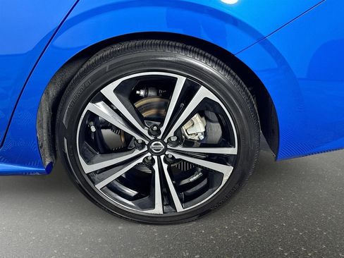 Used 2022 Nissan Sentra SR w/ SR Premium Package image 32