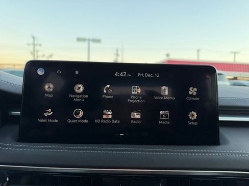 Used 2025 Genesis G70 2.5T image 22