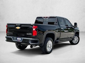 Used 2023 Chevrolet Silverado 2500 High Country w/ Z71 Off-Road Package AWD/4WD video 2