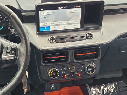 Certified 2022 Ford Maverick XLT w/ XLT Luxury Package image 15