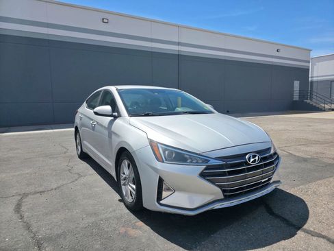 Used 2020 Hyundai Elantra SEL w/ Cargo Package (C1) FWD image 2