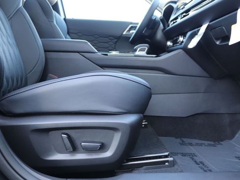 New 2026 Mitsubishi Outlander SEL image 39