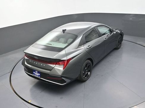 New 2026 Hyundai Elantra SEL Sport Premium FWD image 28