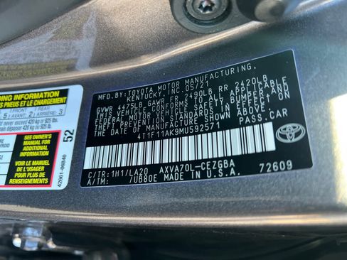 Used 2021 Toyota Camry XLE w/ Navigation Package image 17