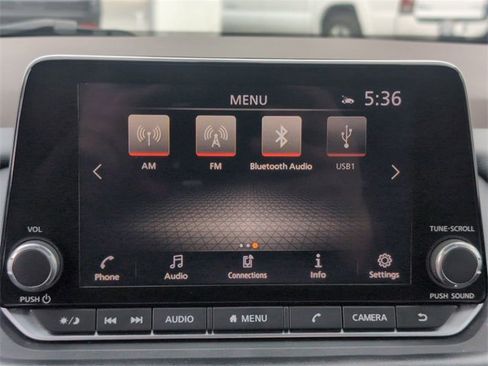 Used 2022 Nissan Rogue SV image 13