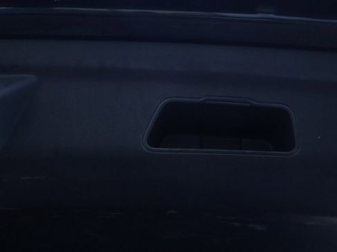 Used 2021 GMC Yukon SLT image 25