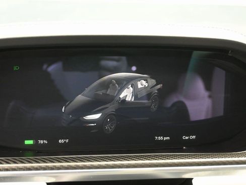 Used 2022 Tesla Model X Plaid image 36