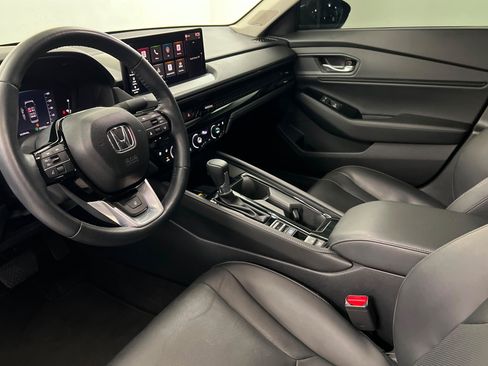 Used 2025 Honda Accord Touring image 16