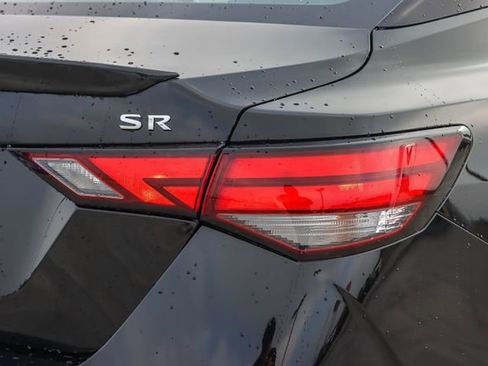 Used 2023 Nissan Sentra SR w/ SR Premium Package image 9